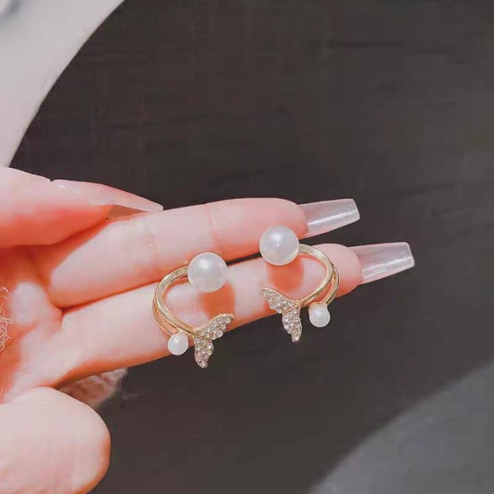 Korean Golden Fishtail Fashion Stud Earrings For Women Jewelry Trendy Simulated Pearl Butterfly Earrings Piercing thumbnail 2